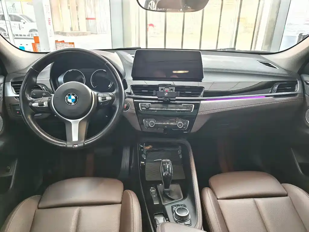 BMW X2 2021 sDrive25i leading M sports package купить на сайте DeffCars