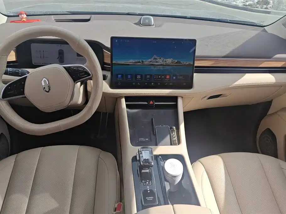 Wenjie M7 2024 1.5T Smart Driving Rear Drive Pro Version 6 Seats купить на сайте DeffCars