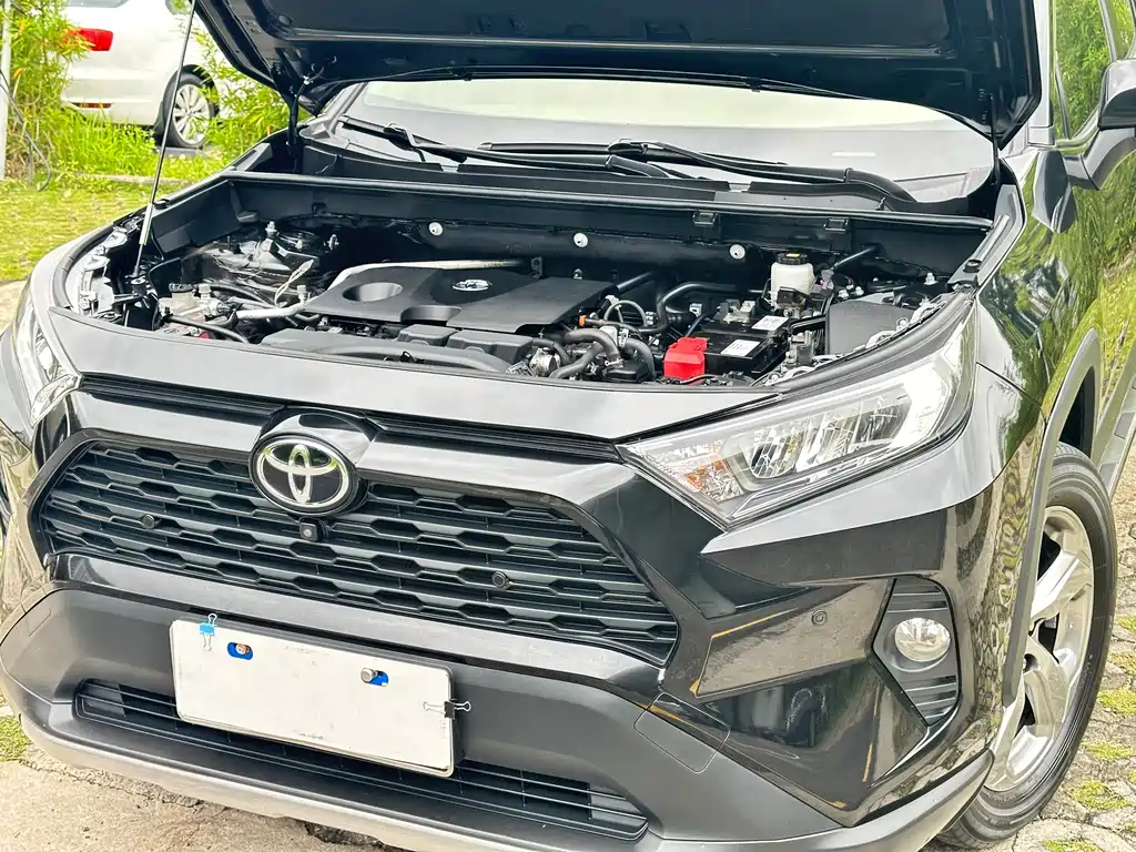 RAV4 Rongfang 2021 2.0L CVT two-wheel drive fashion version купить на сайте DeffCars