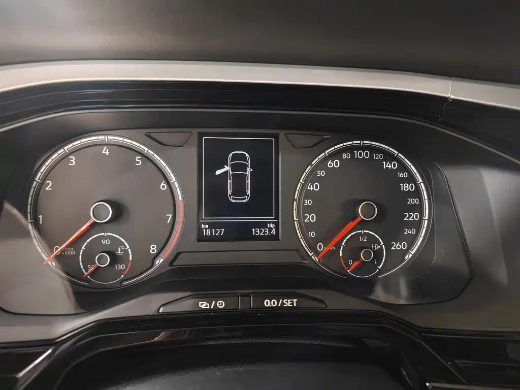 Polo 2021 Plus 1.5L Automatic Colorful Technology Edition купить на сайте DeffCars