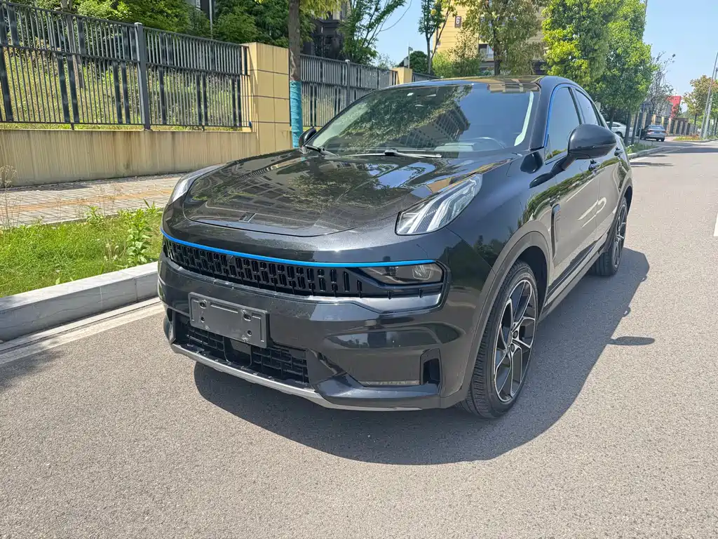 Lynk & Co 05 2022 2.0TD 2WD Yao Plus купить на сайте DeffCars
