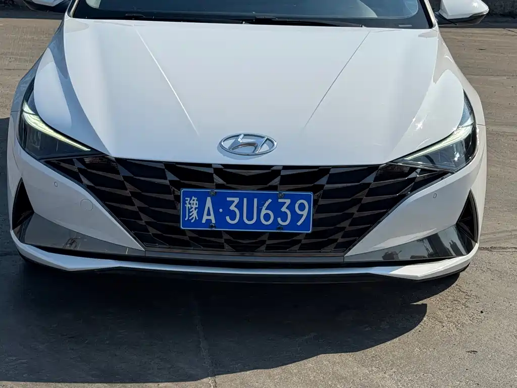 Elantra 2023 1.5L CVT LUX Premium Edition купить на сайте DeffCars
