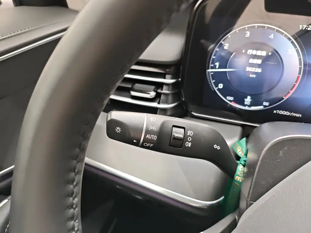 Hongqi HS5 2023 2.0T Qixiang Pro 500,000 Commemorative Edition купить на сайте DeffCars