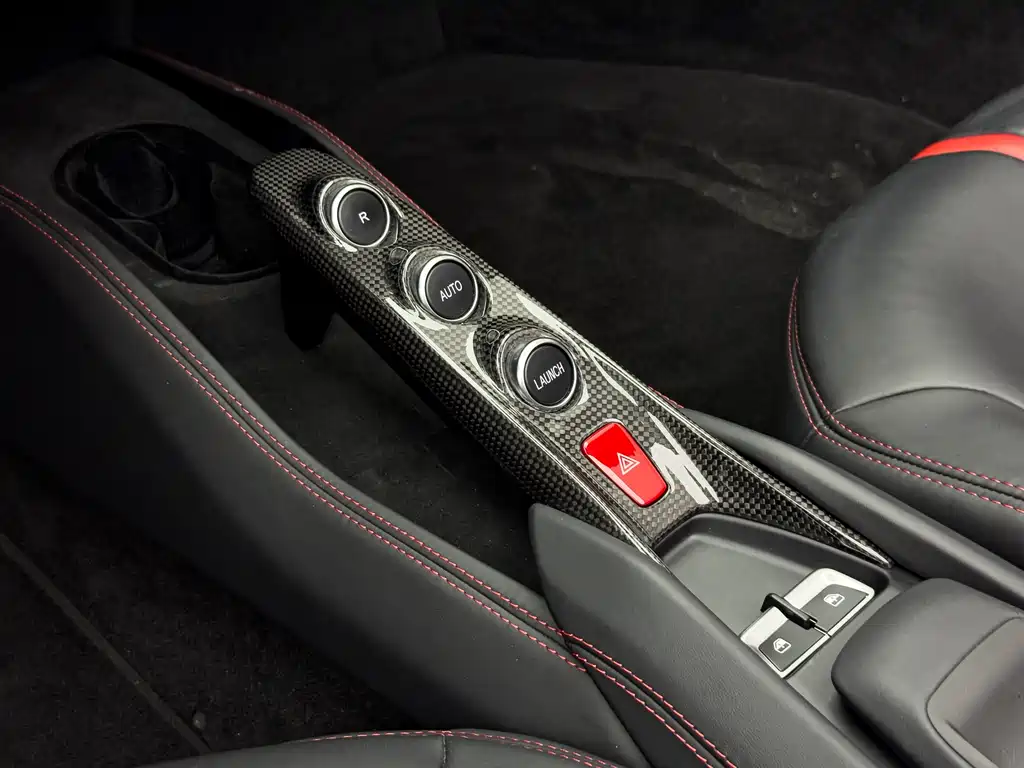 Ferrari F8 2020 Spider 3.9T V8 купить на сайте DeffCars