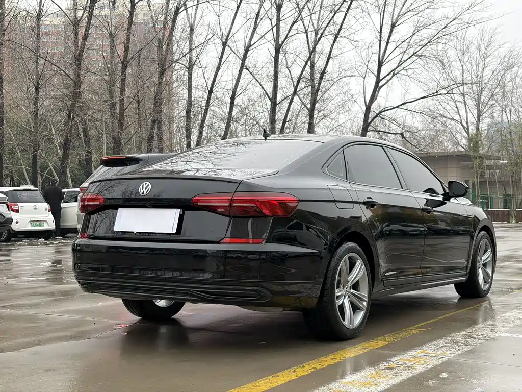 Passat 2019 380TSI Deluxe Edition National VI купить на сайте DeffCars