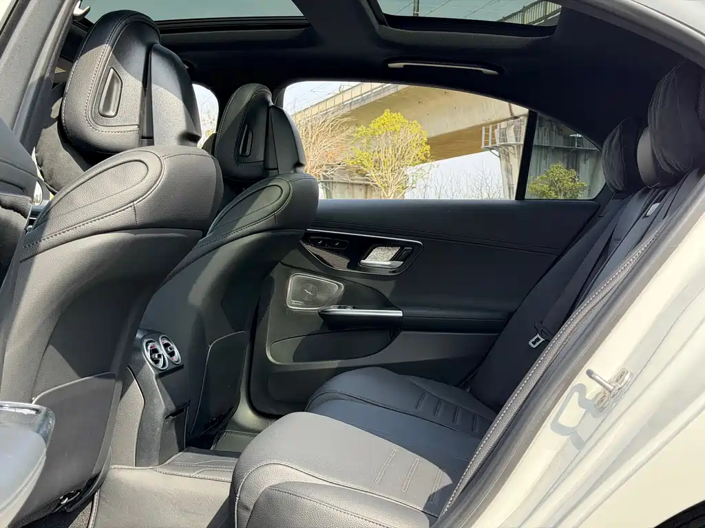 Mercedes-Benz C-Class 2025 facelift C 260 L sports version купить на сайте DeffCars