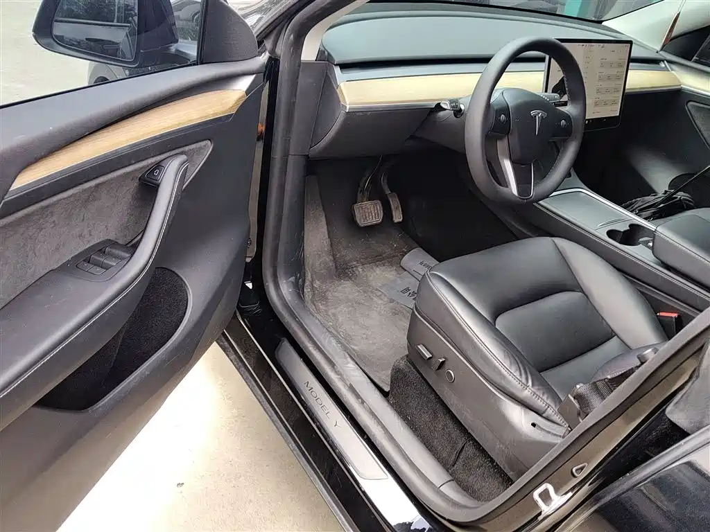 Model Y 2021 standard range rear-wheel drive version купить на сайте DeffCars