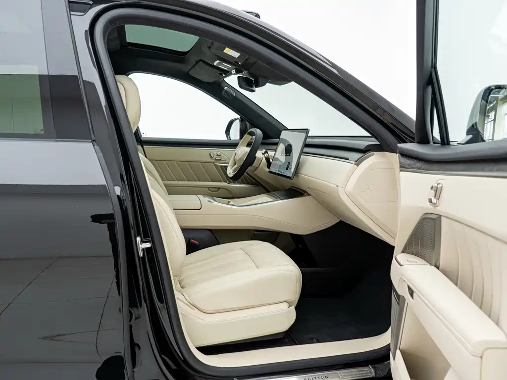 Ledo L90 2025 Max six-seater version купить на сайте DeffCars