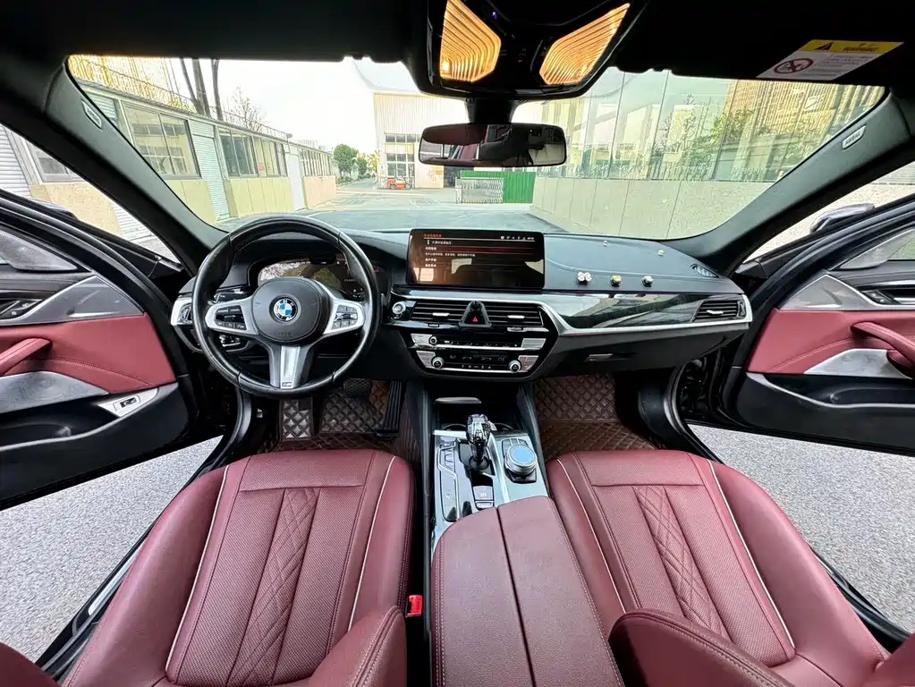 BMW 5 Series 2022 525Li M Sports Package купить на сайте DeffCars