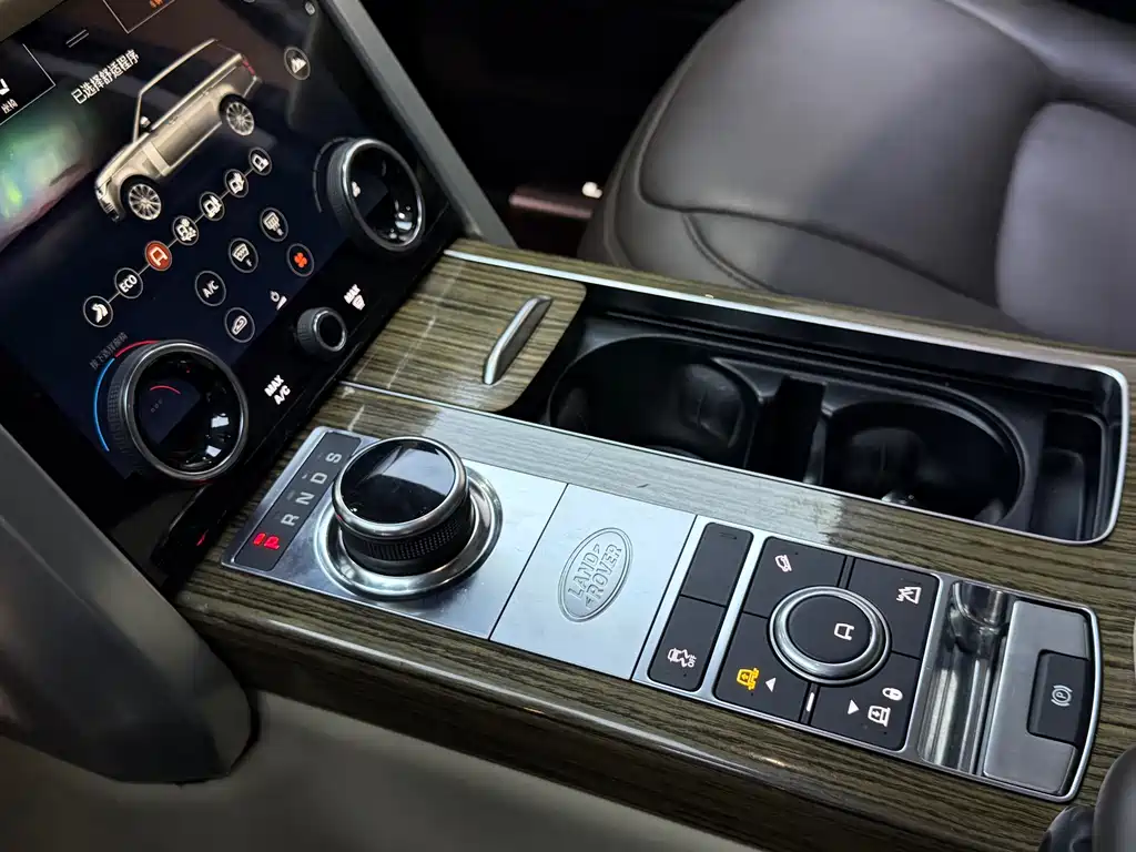 Range Rover 2019 3.0 SC V6 Legendary Extended Edition купить на сайте DeffCars