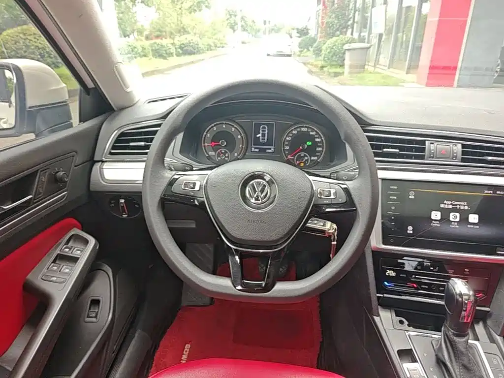 LAMANDO 2021 230TSI DSG Fashion Edition купить на сайте DeffCars