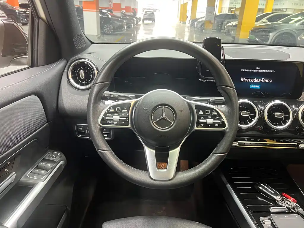 Mercedes-Benz GLB 2022 facelift version 2 GLB 200 dynamic version купить на сайте DeffCars