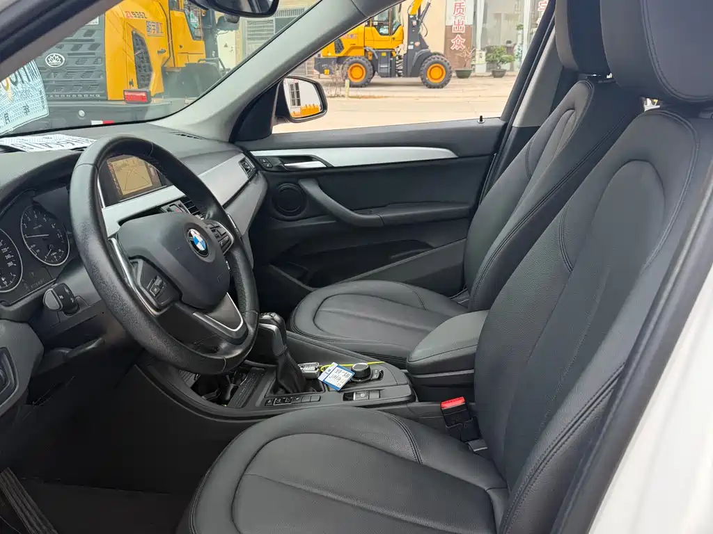 BMW X1 2016 sDrive18Li Exclusive Model купить на сайте DeffCars