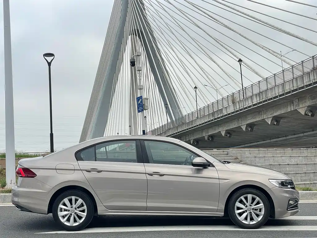 Bora 2020 1.5L automatic elite model купить на сайте DeffCars