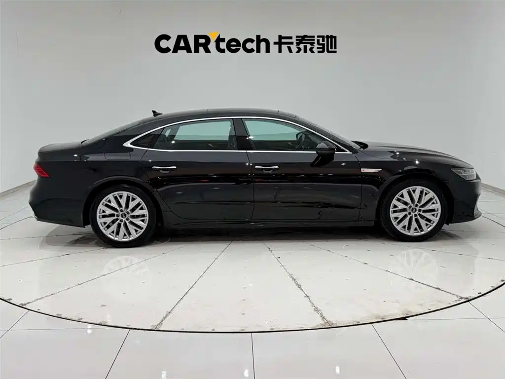 Audi A7L 2024 45TFSI S-line Dream Building Liquid Crystal Package купить на сайте DeffCars
