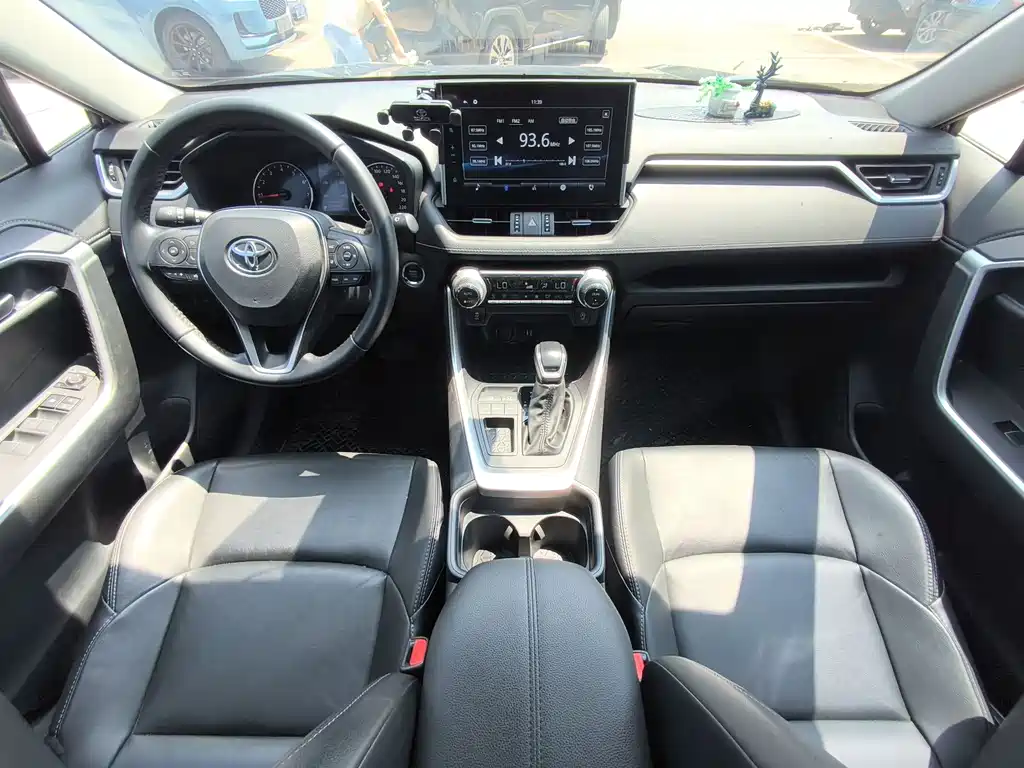 Wilanda 2022 2.0L CVT two-wheel drive luxury PLUS version купить на сайте DeffCars