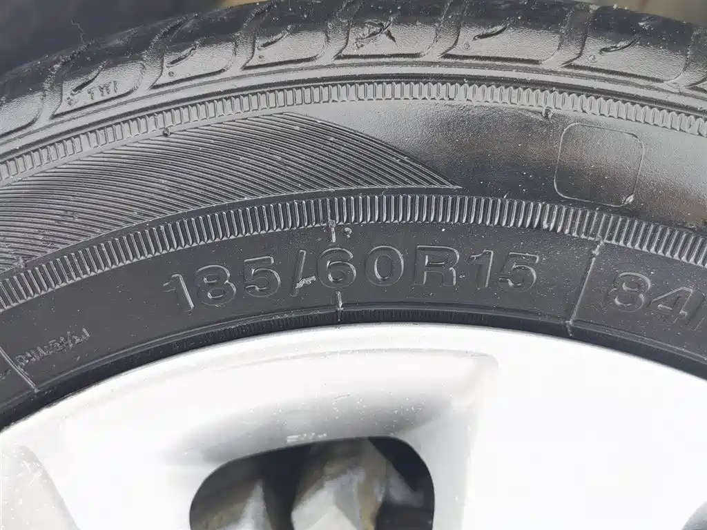 YARiS L 2015 1.5G automatic sunroof special edition купить на сайте DeffCars