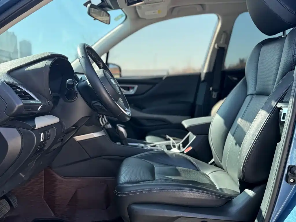 Forester 2022 2.0i AWD Deluxe Edition купить на сайте DeffCars