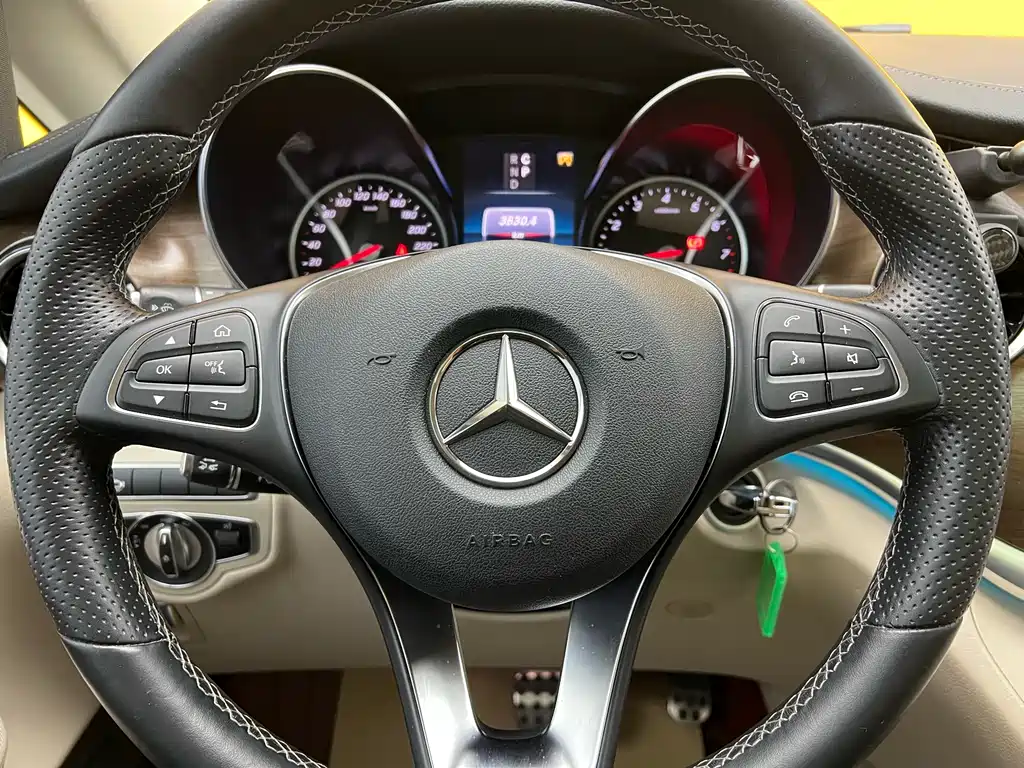 Mercedes-Benz V-Class 2021 V 260 L Long Wheelbase Luxury Edition купить на сайте DeffCars