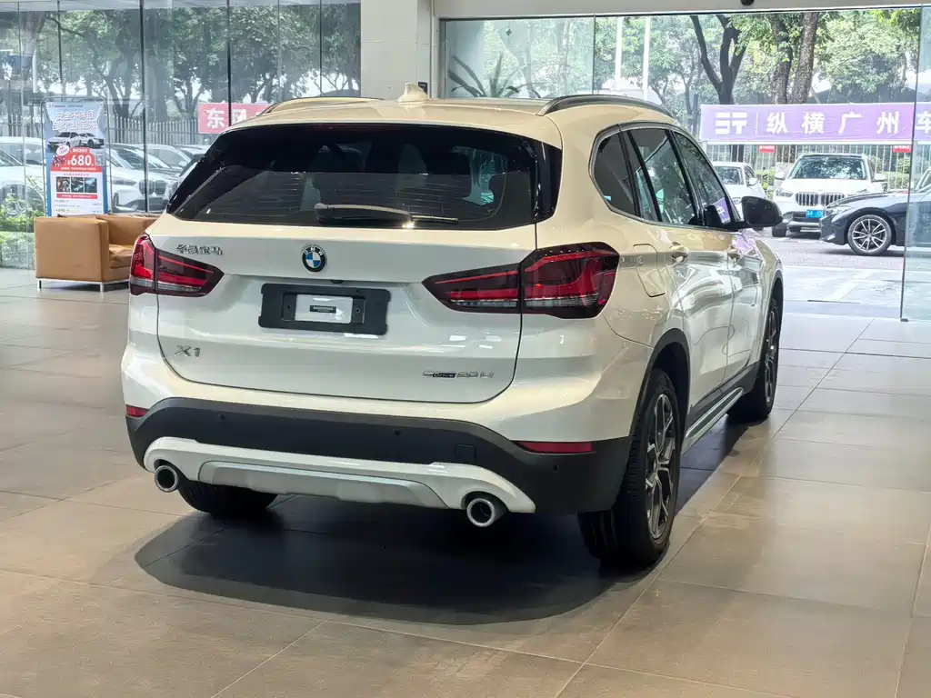 BMW X1 2022 sDrive20Li Exclusive Model купить на сайте DeffCars