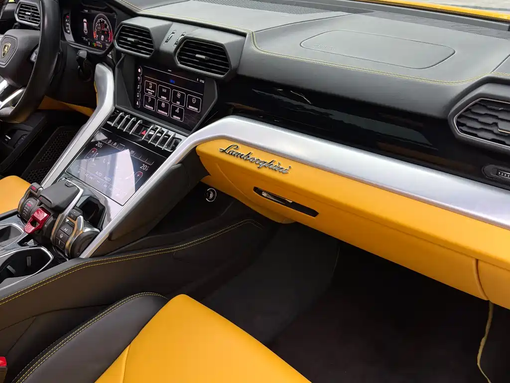Urus 2018 4.0T V8 купить на сайте DeffCars
