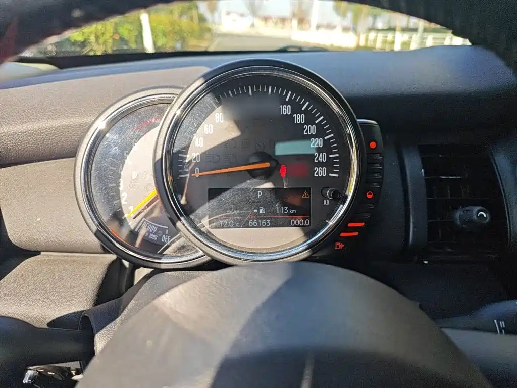 MINI 2016 1.2T ONE Avant-Garde купить на сайте DeffCars