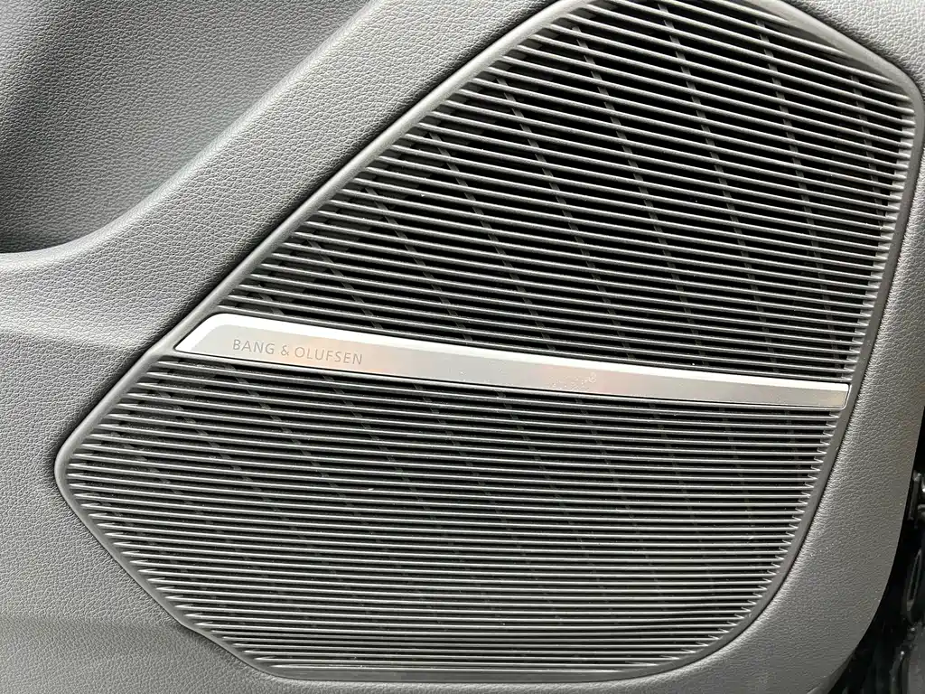 Audi Q7 2024 55 TFSI quattro S line sports купить на сайте DeffCars