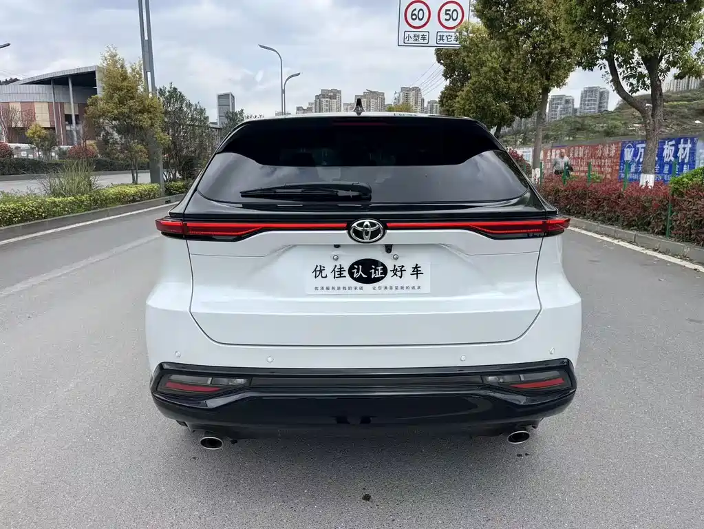 Vesa 2022 2.0L CVT two-wheel drive premium version купить на сайте DeffCars