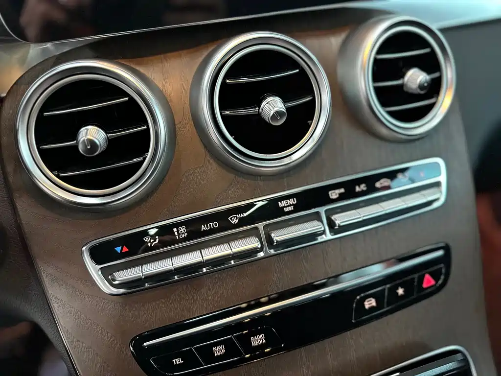 Mercedes-Benz GLC 2022 facelift 2 GLC 260 L 4MATIC luxury model купить на сайте DeffCars