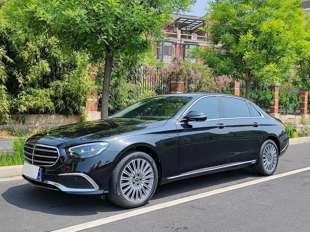 Mercedes-Benz E-Class 2022 E 300 L Luxury Model купить на сайте DeffCars
