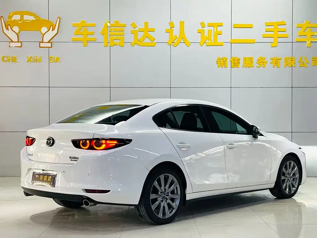 Mazda3 Angkesela 2023 2.0L Automatic Premium Edition купить на сайте DeffCars