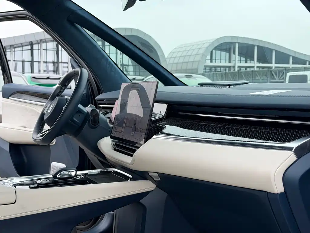 Jikrypton 009 2024 seven-seat aisle version four-wheel drive 108kWh купить на сайте DeffCars