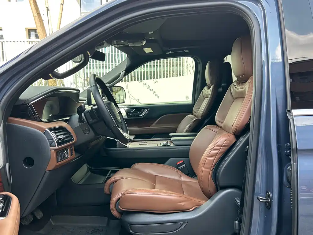 Navigator 2022 3.5T Honor Edition купить на сайте DeffCars