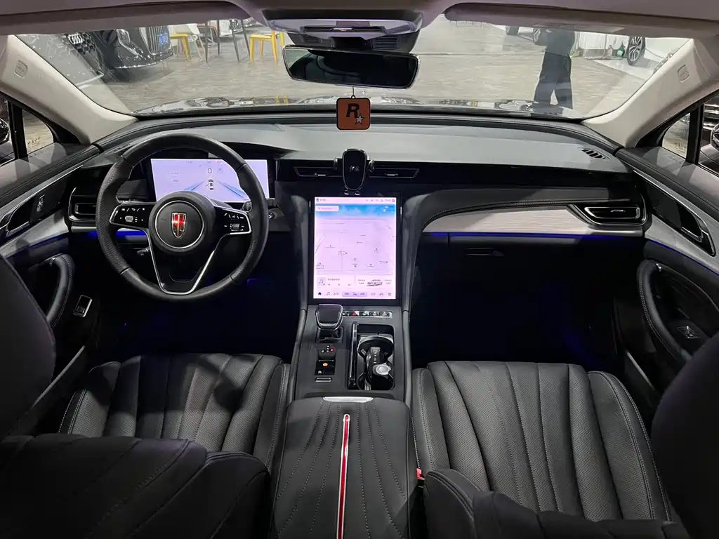 Hongqi H5 2024 2.0T Automatic Zhilianqichang Edition купить на сайте DeffCars