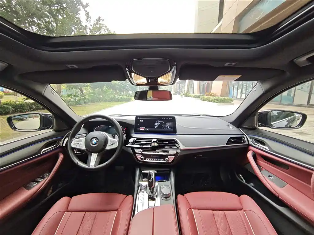 BMW 5 Series 2023 530Li Exclusive M Sports Package купить на сайте DeffCars