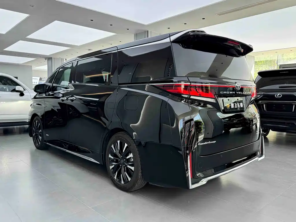 Wilfa 2024 Crown Dual Engine 2.5L Supreme Executive Edition купить на сайте DeffCars