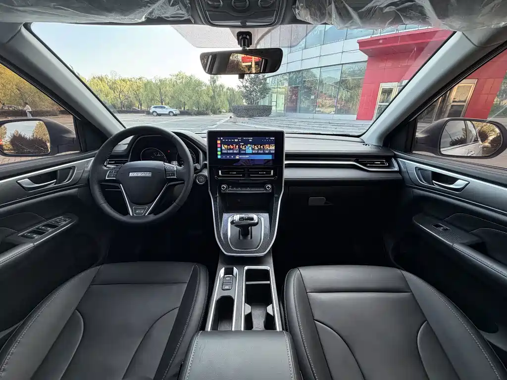 Haval M6 2021 PLUS 1.5T DCT luxury smart connected model купить на сайте DeffCars