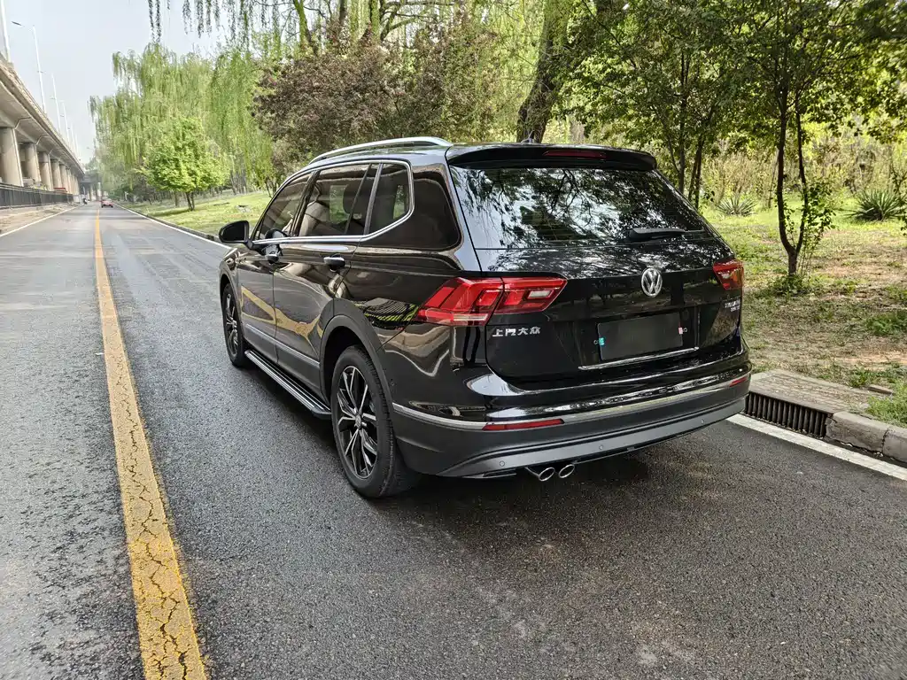 Tiguan L 2020 330TSI automatic two-wheel drive smart luxury version National VI купить на сайте DeffCars