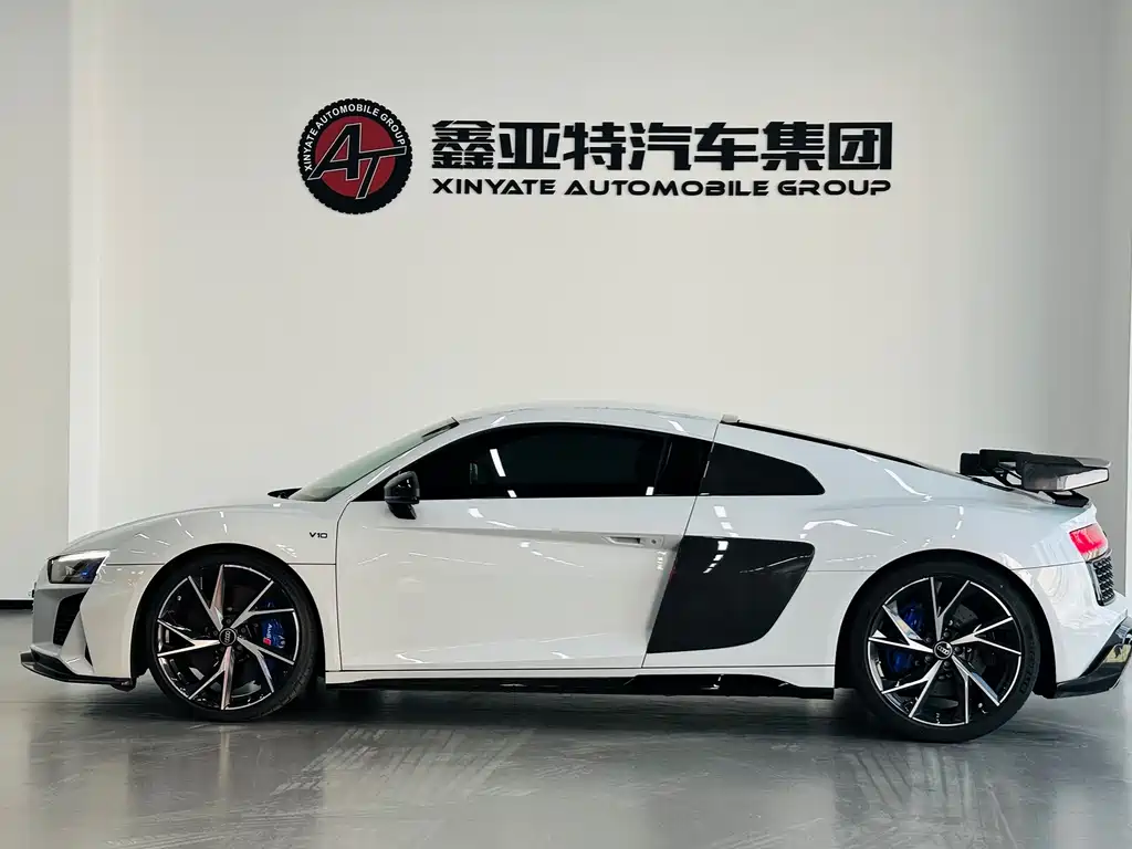 Audi R8 2022 V10 Coupe performance купить на сайте DeffCars