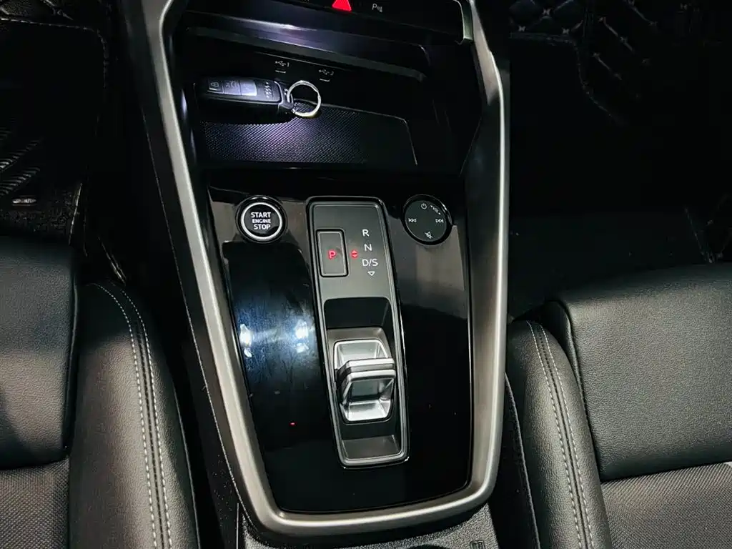 Audi A3 2024 Sportback 35 TFSI stylish and sporty купить на сайте DeffCars