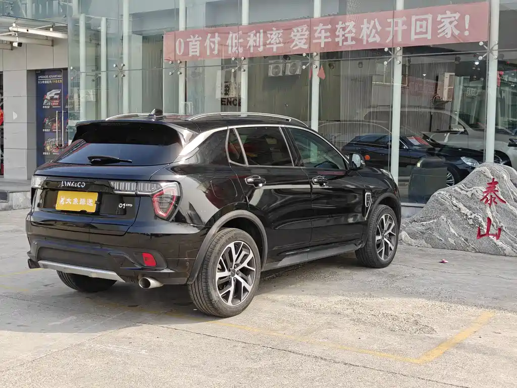 Lynk & Co 01 2019 2.0T 4WD Pro version National VI купить на сайте DeffCars