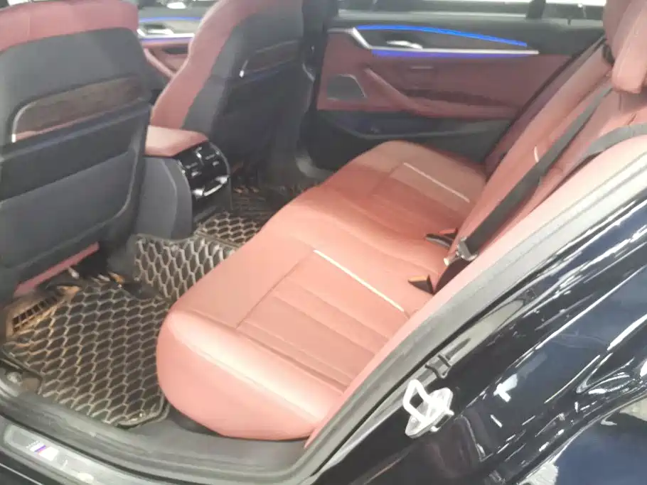 BMW 5 Series 2022 530Li Exclusive M Sports Package купить на сайте DeffCars