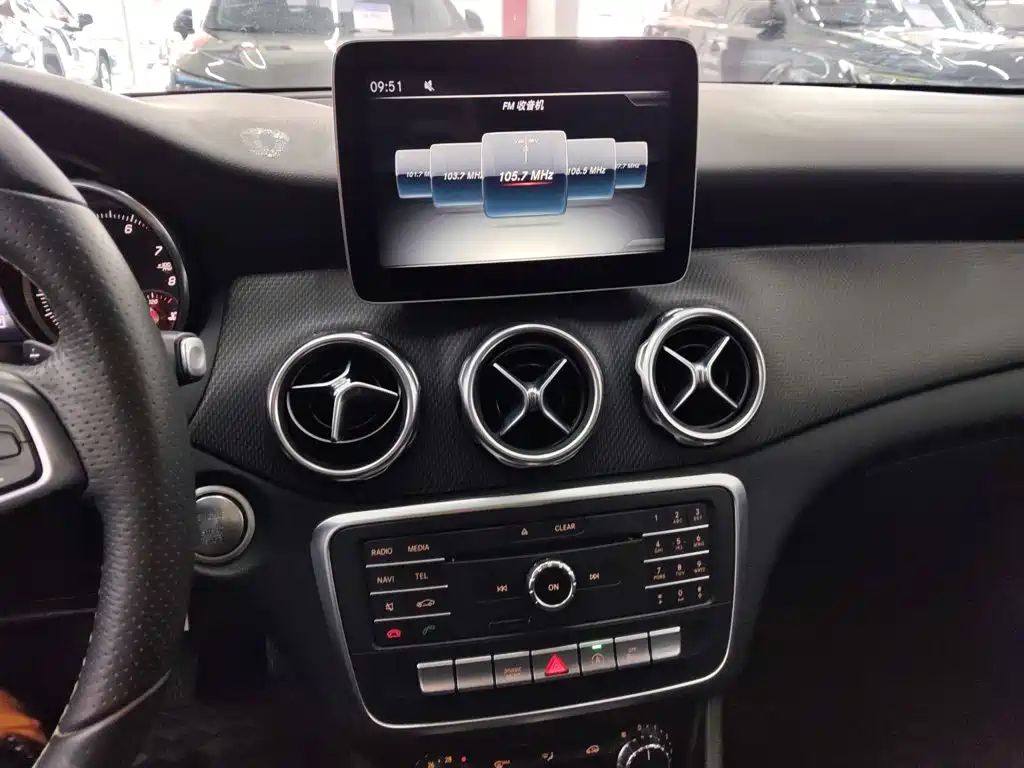 Mercedes GLA 2017 200 Dynamic купить на сайте DeffCars