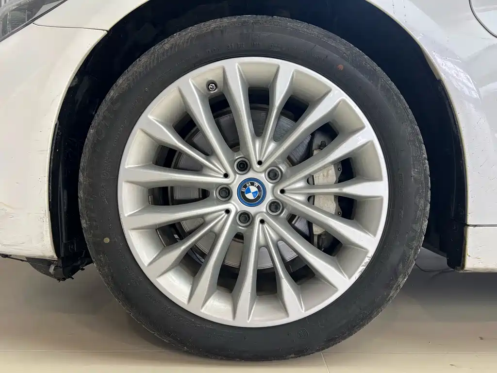 BMW 5 Series New Energy 2019 530Le Luxury Package купить на сайте DeffCars