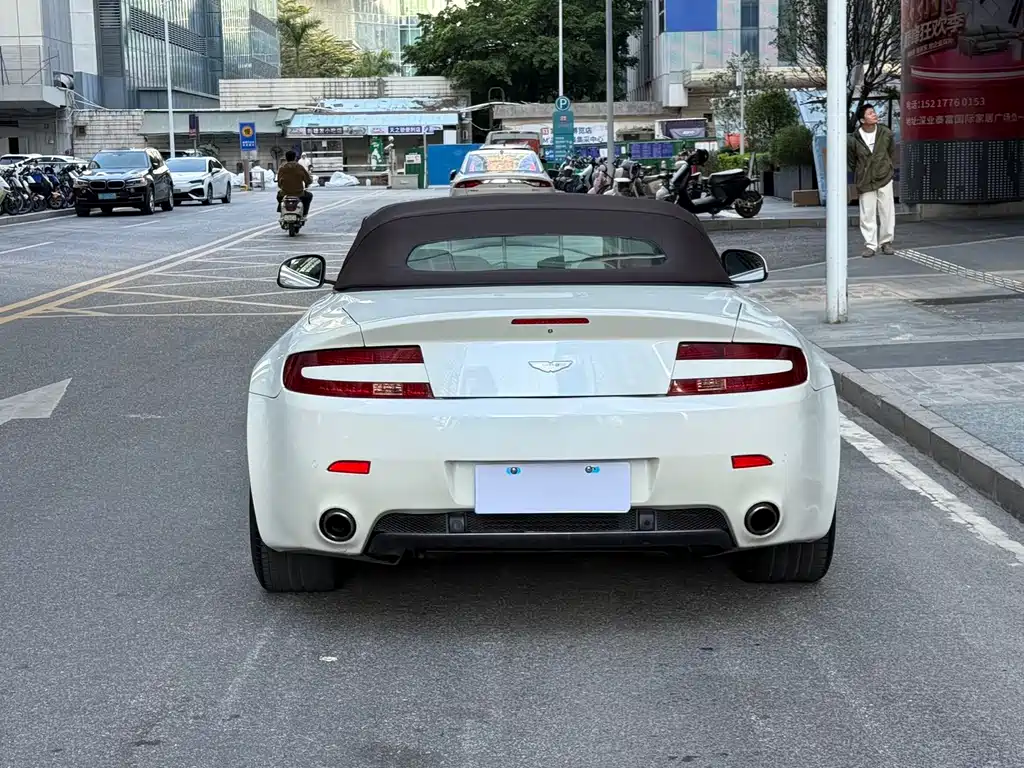 V8 Vantage 2011款 4.7L Sportshift Roadster купить на сайте DeffCars
