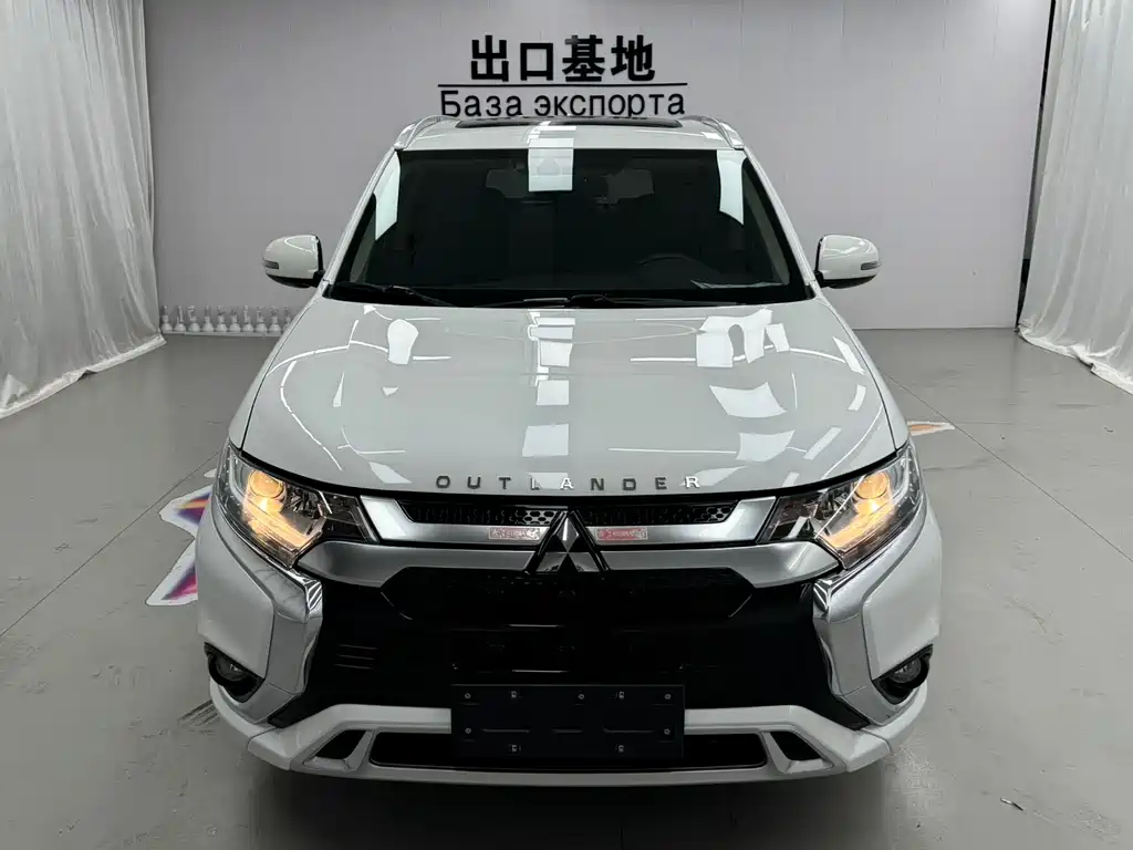 Outlander 2021 2.0L 2WD Enjoy Edition 5 seats купить на сайте DeffCars