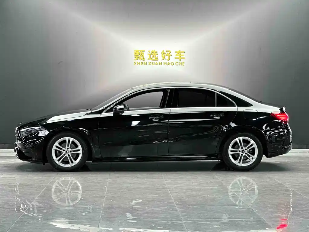 Mercedes-Benz A-Class 2023 A 180 L купить на сайте DeffCars
