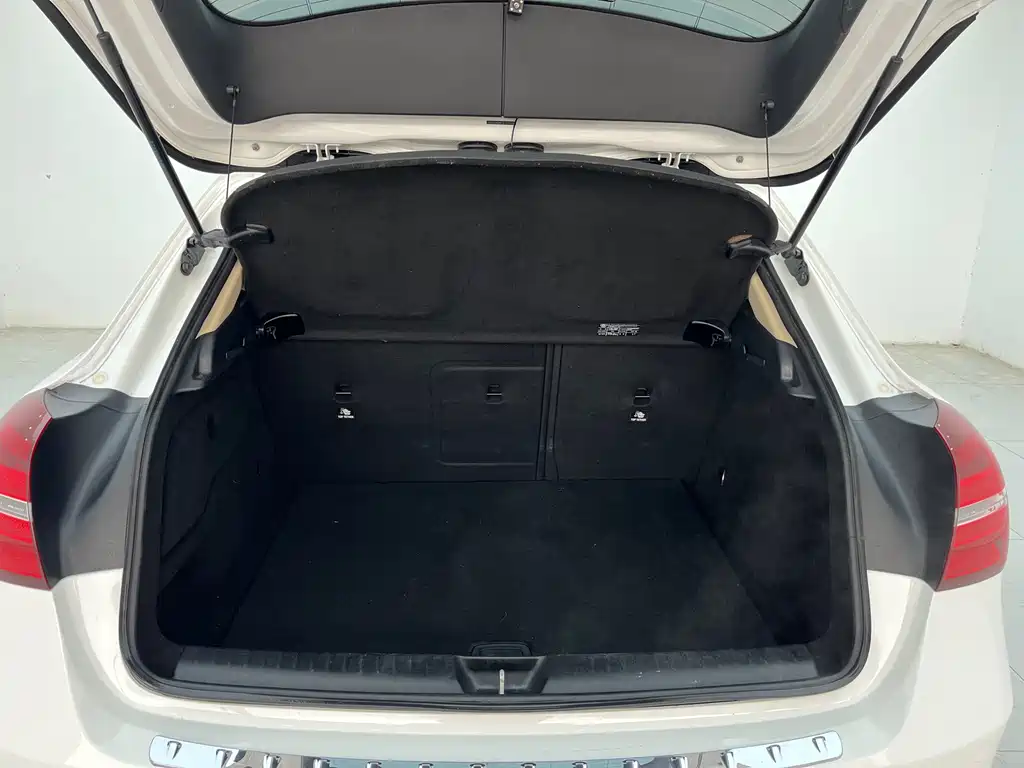 Mercedes-Benz GLA 2017 GLA 200 Dynamic купить на сайте DeffCars