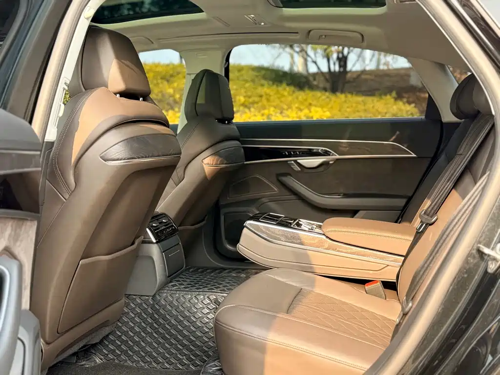 Audi A8 2022 A8L 50 TFSI quattro Comfort Collection Edition купить на сайте DeffCars
