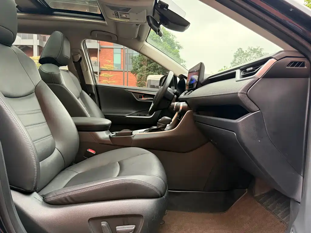RAV4 Rongfang 2023 Dual Engine 2.5L E-CVT Two-wheel Drive Elite Plus Edition купить на сайте DeffCars